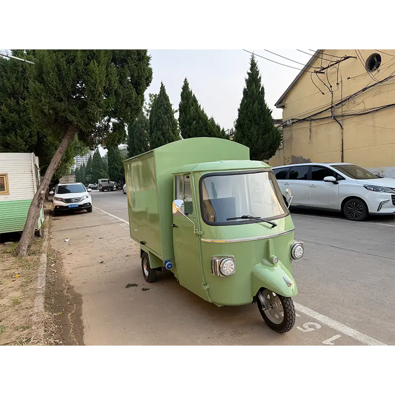 Piaggio Ape Mobile Prosecco ve Şarap Barı