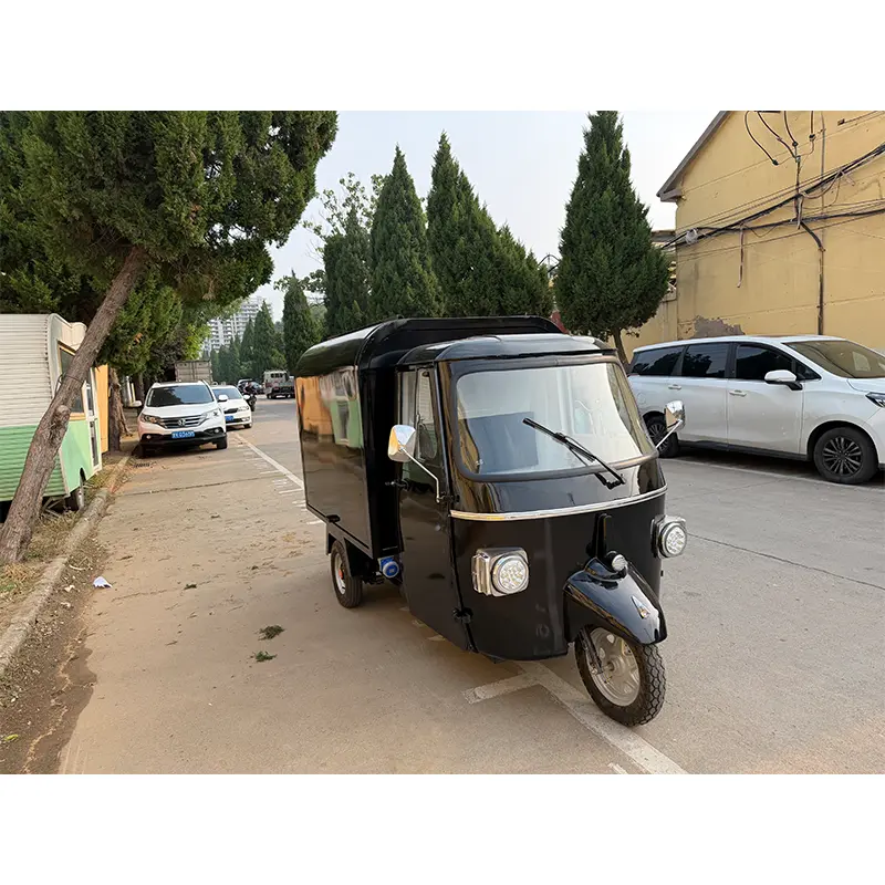 Piaggio Elektrikli Ticari Satış Otomatı